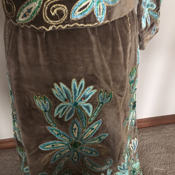 HANDMADE GOWN!! - Picture 7 of 7